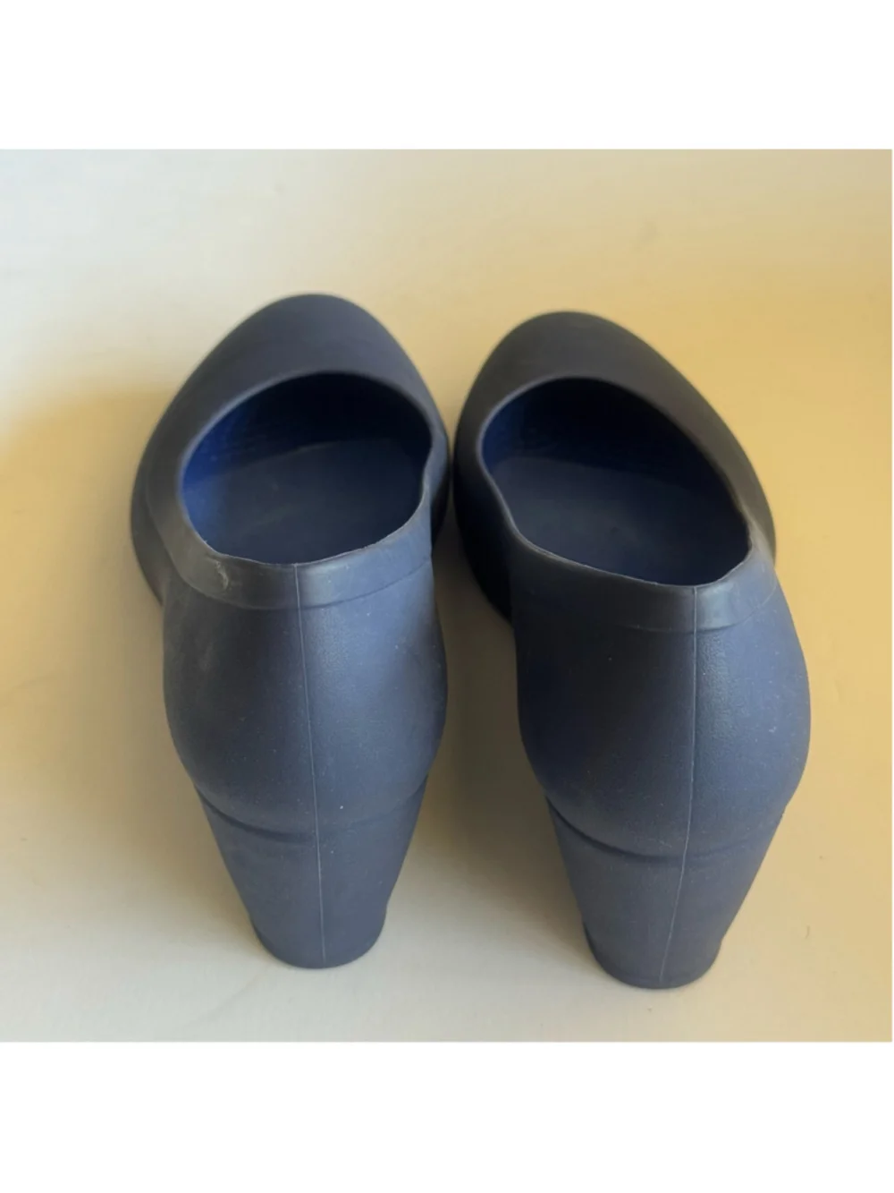 Crocs Dual Comfort Navy Blue Wedge Pumps Women’s Size 7 Work Career Shoes